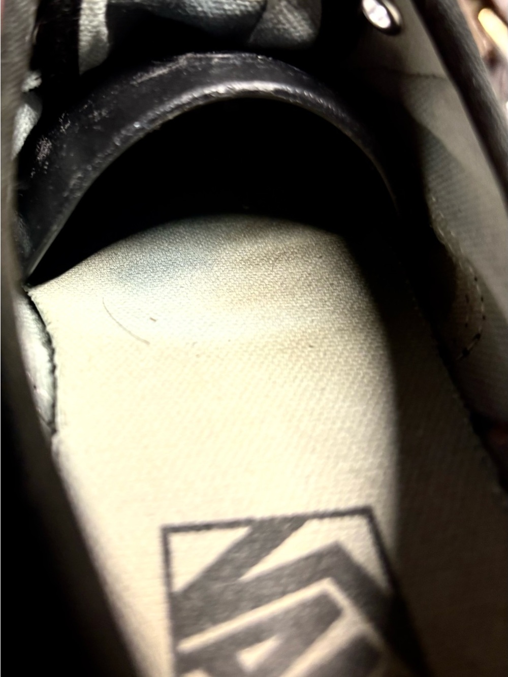 Vans WOMen's Classic Low-Top Canvas Sneakers - Black size 7 - Picture 7 of 9